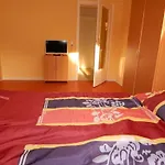 At Friends - - Zu Hause Bei Freunden Ντόρτμουντ