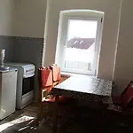 At Friends - - Zu Hause Bei Freunden