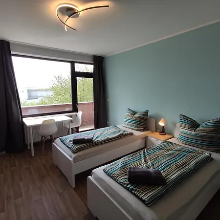 At Friends - - Zu Hause Bei Freunden