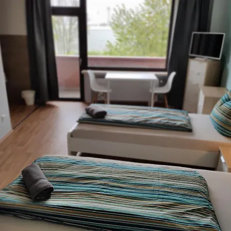 Gasthuis At Friends - - Zu Hause Bei Freunden