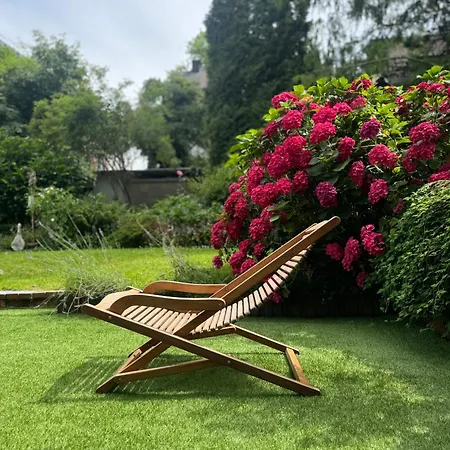 At Friends - - Zu Hause Bei Freunden 4*