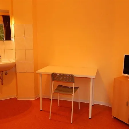 At Friends - - Zu Hause Bei Freunden Gasthuis Dortmund
