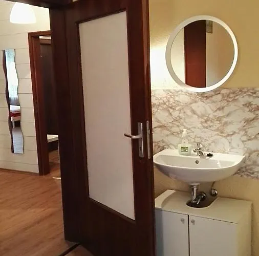 At Friends - - Zu Hause Bei Freunden Pensión Dortmund