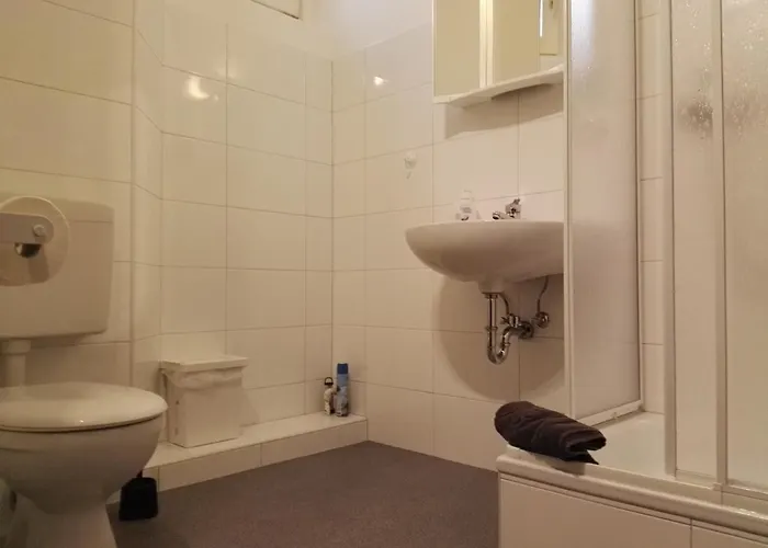 At Friends - - Zu Hause Bei Freunden Pensión Dortmund