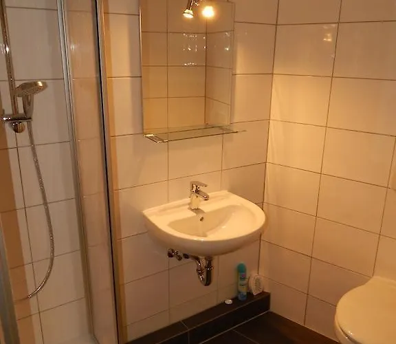 At Friends - - Zu Hause Bei Freunden Pensión 4*