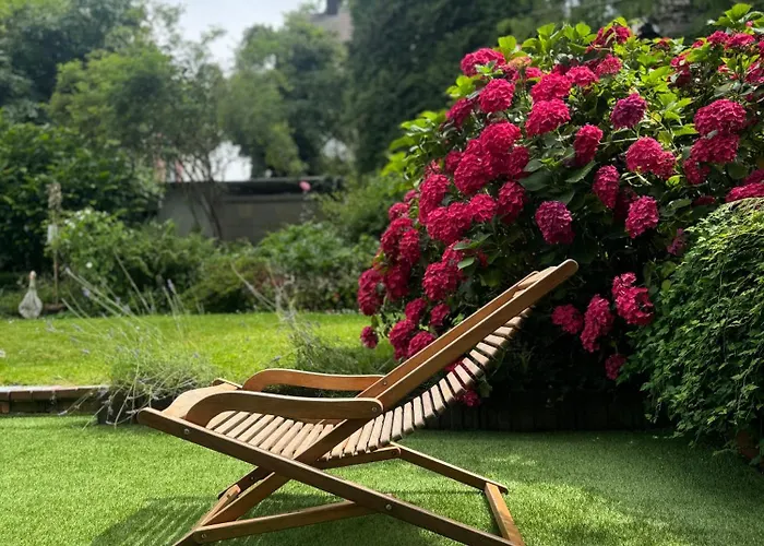 At Friends - - Zu Hause Bei Freunden 4*