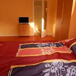 Pensjonat At Friends - - Zu Hause Bei Freunden 4*