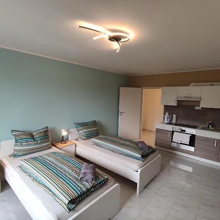 At Friends - - Zu Hause Bei Freunden 4* Dortmund