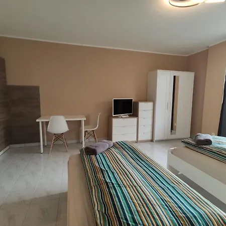 At Friends - - Zu Hause Bei Freunden 4* Dortmund