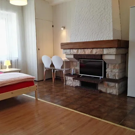 At Friends - - Zu Hause Bei Freunden 4* Dortmund