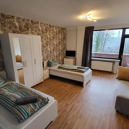 At Friends - - Zu Hause Bei Freunden Pensión Dortmund