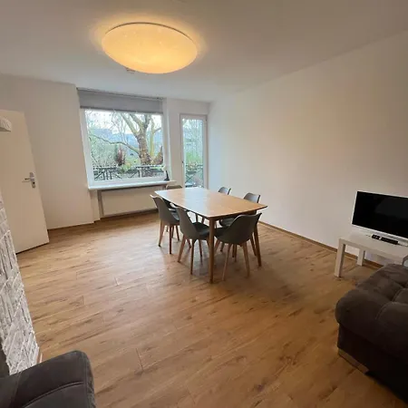 Konukevi At Friends - - Zu Hause Bei Freunden 4*