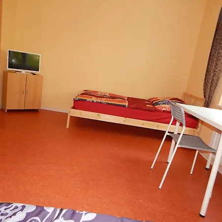 Pensión At Friends - - Zu Hause Bei Freunden 4*