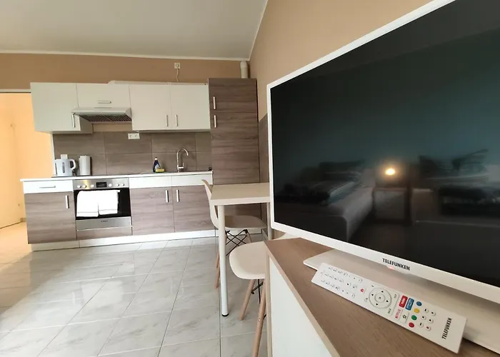 At Friends - - Zu Hause Bei Freunden 4*