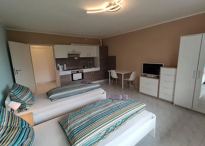 At Friends - - Zu Hause Bei Freunden Pensjonat 4*