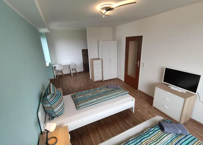 At Friends - - Zu Hause Bei Freunden