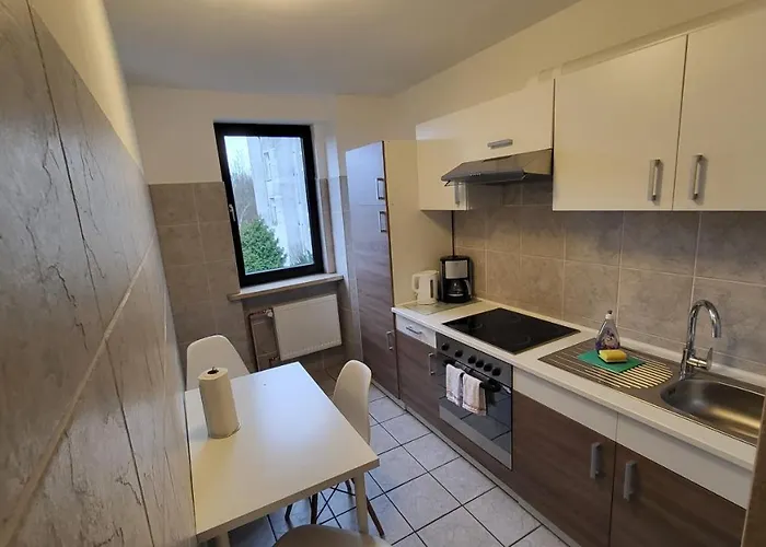 At Friends - - Zu Hause Bei Freunden