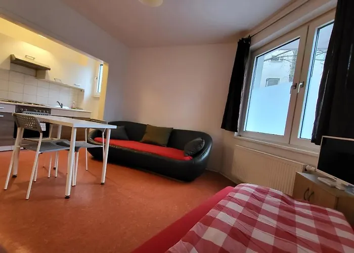 At Friends - - Zu Hause Bei Freunden 4*