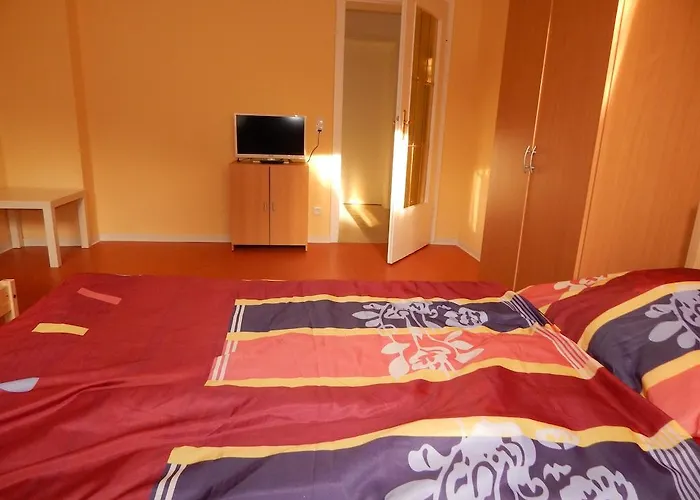 At Friends - - Zu Hause Bei Freunden Дортмунд